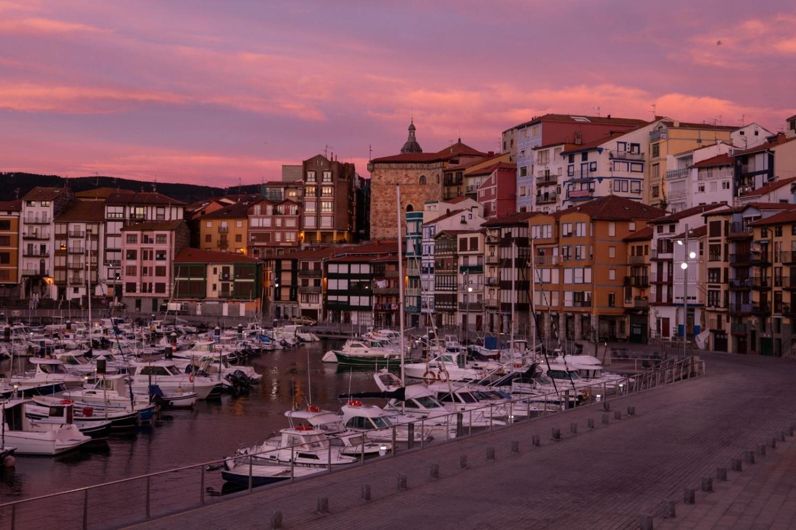 Lameragane, En El Centro Historico Junto Al Parque Бермео Экстерьер фото